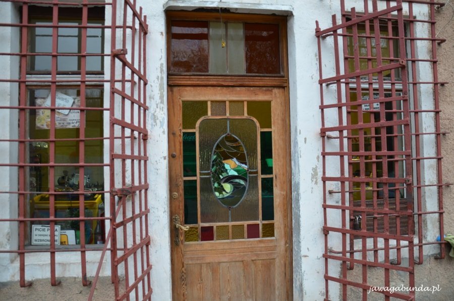 drzwi z malowanym szkłem