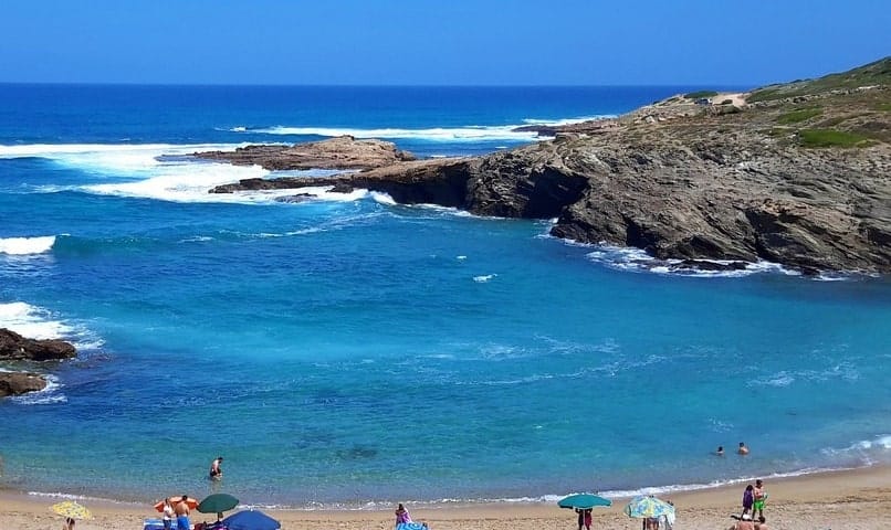 plaża morze i skały