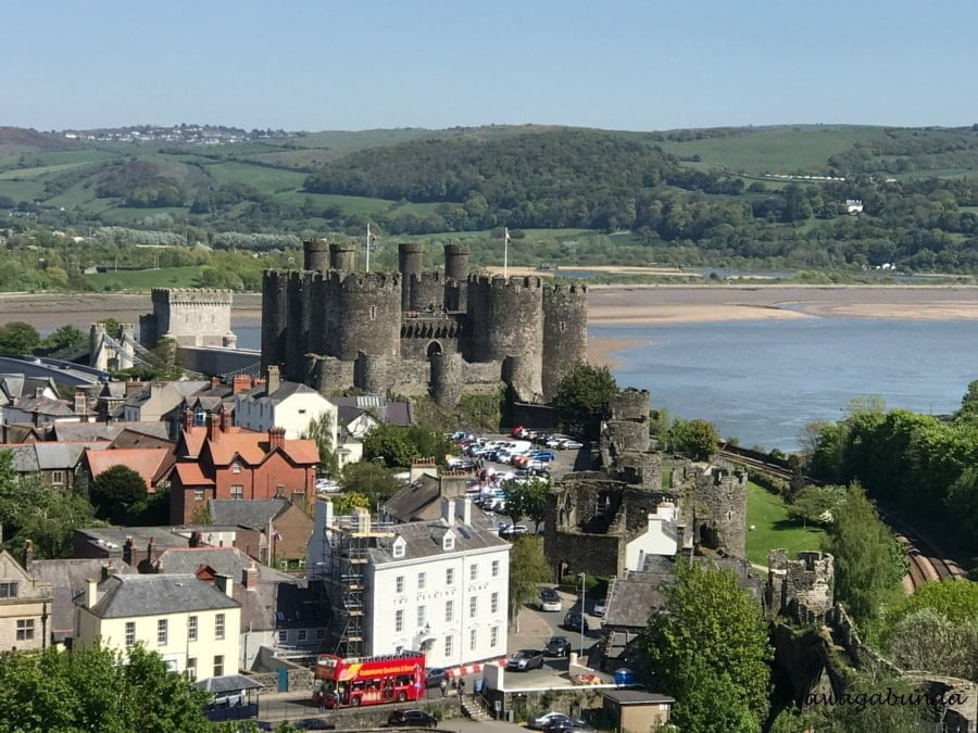 widok na zamek i miasto Conwy z góry