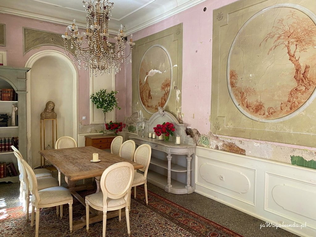 W klimatycznej restaruacji