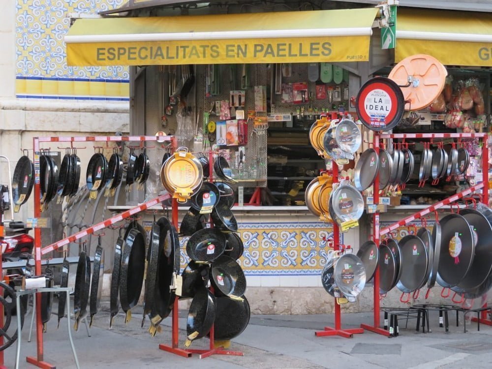 Patelnie do paella.