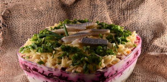 śledź pod pierzynką